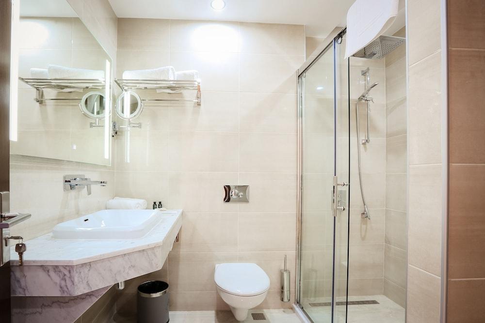 Hotel Elisi By Gtm à Tbilissi Extérieur photo