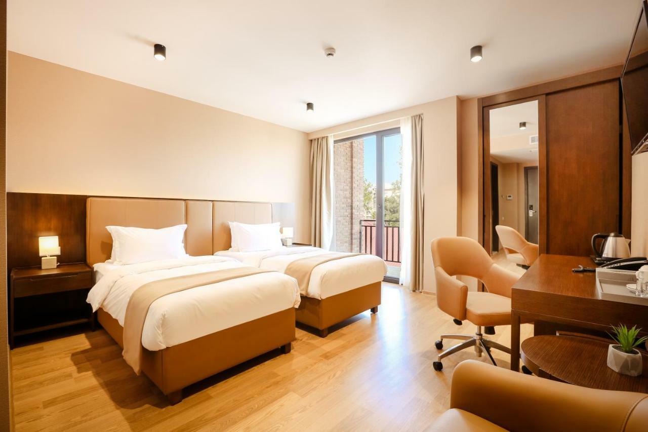 Hotel Elisi By Gtm à Tbilissi Extérieur photo