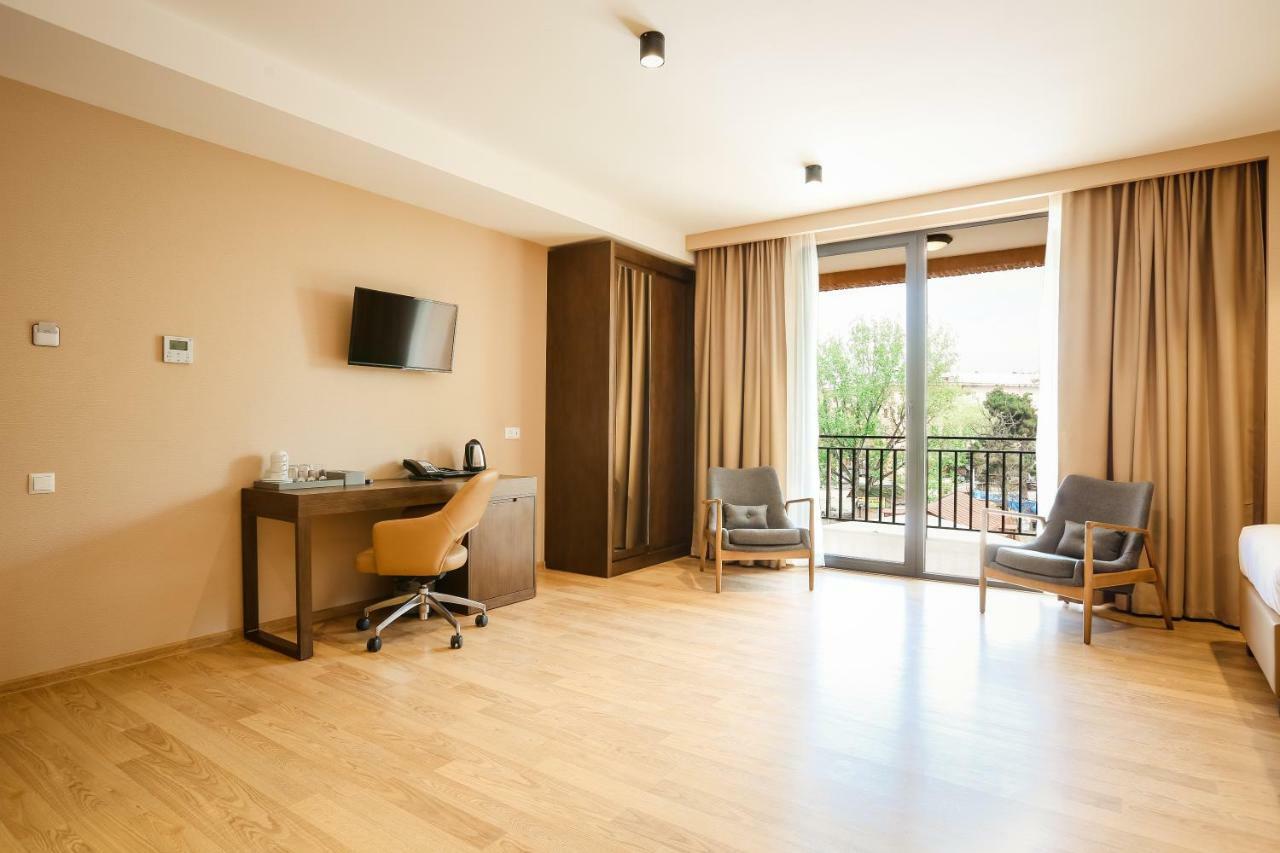 Hotel Elisi By Gtm à Tbilissi Extérieur photo